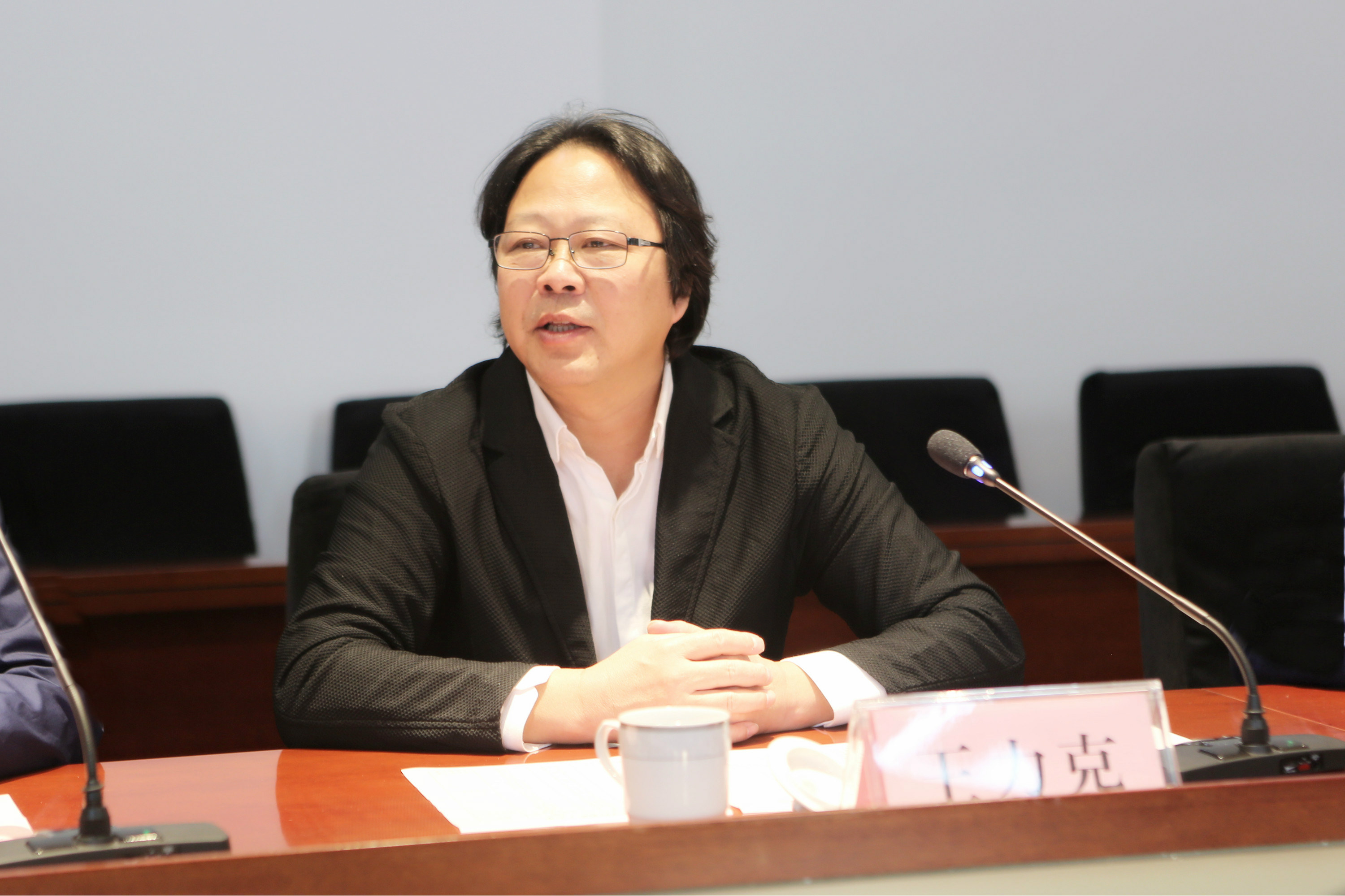 集團與山藝聯合辦學新進展：電影學院新聘院長書記到崗上任